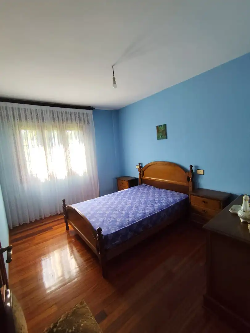 Dormitori de Casa o xalet de lloguer en Palas de Rei amb Calefacció, Moblat i Forn