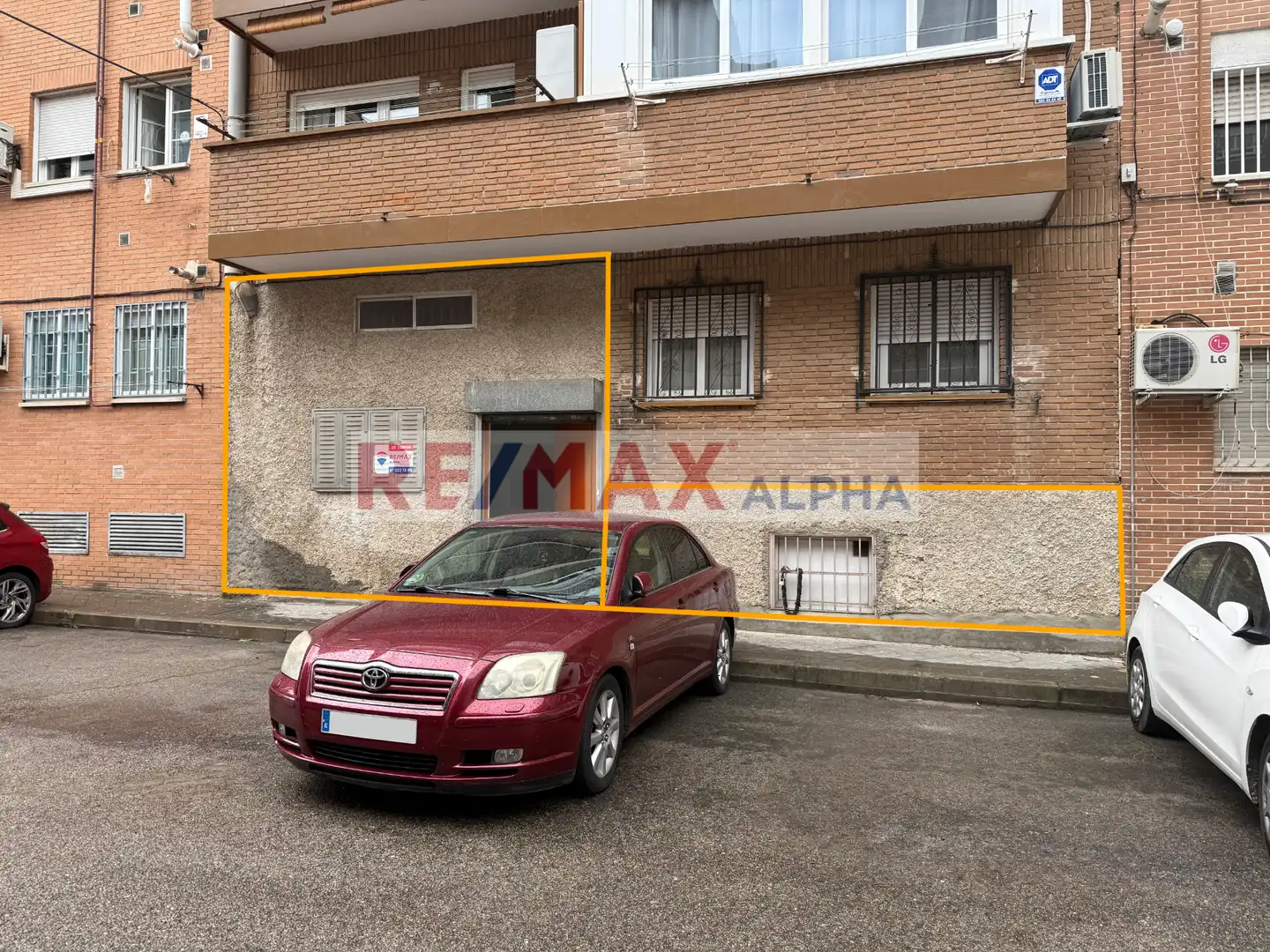 Vista exterior de Local en venta en Madrid