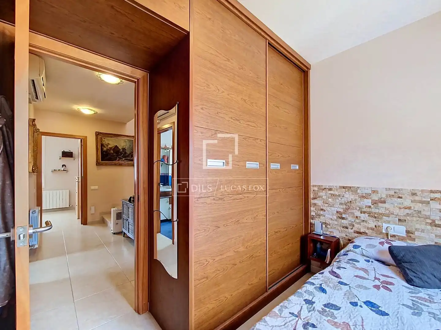 Schlafzimmer von Haus oder Chalet zum Verkauf in Cubelles mit Klimaanlage, Heizung und Privatgarten