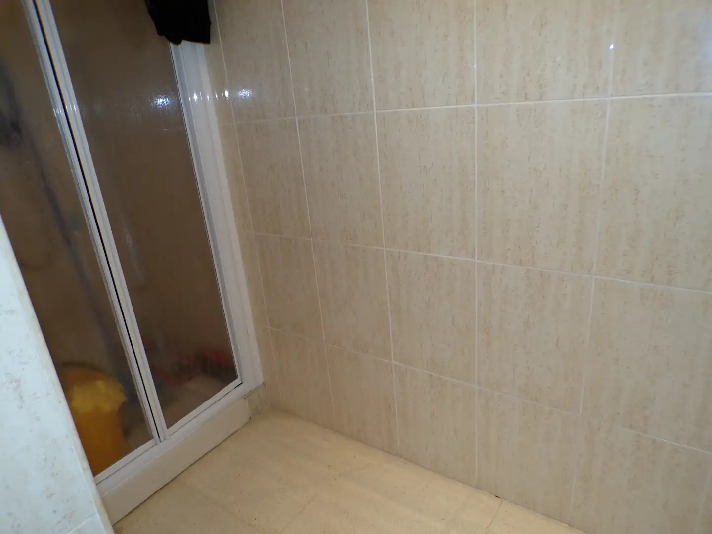 Bathroom of Office for sale in Valencia  with Air Conditioner, Heating and Internet