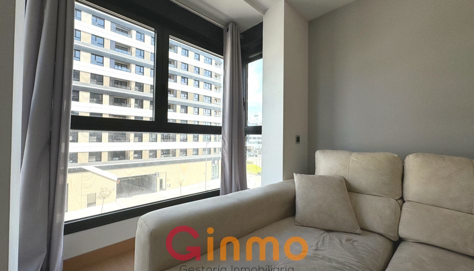 Piso de alquiler en Calle de María Reiche, Valdebebas - Valdefuentes - Imagen 3