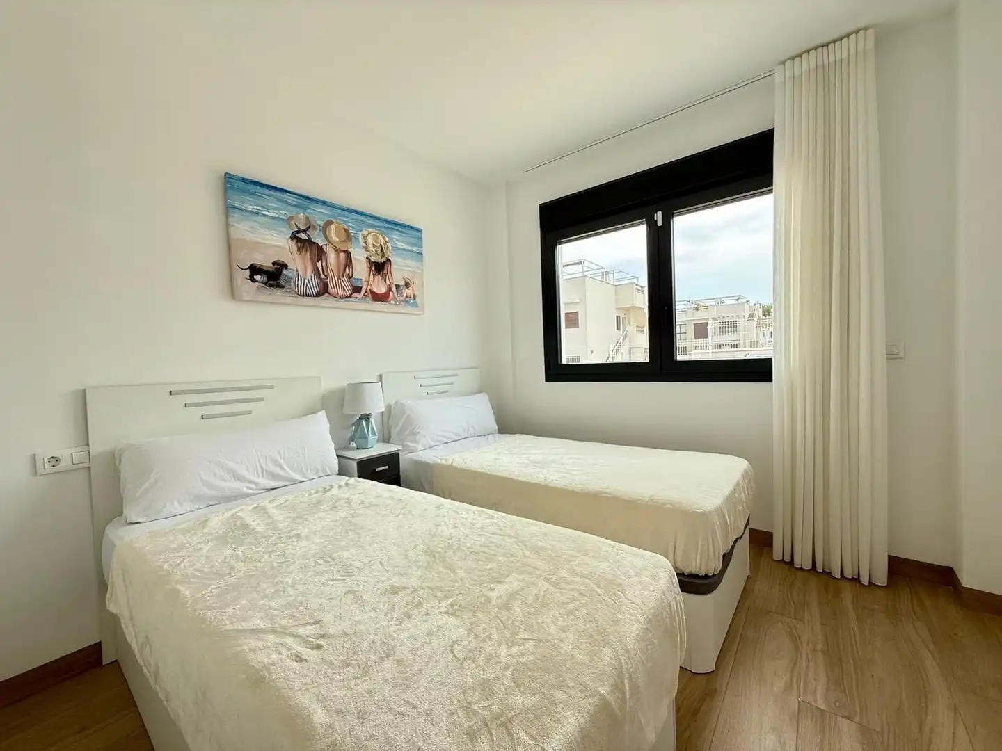 Bedroom of Flat for rent in Torrevieja  with Air Conditioner, Heating and Private garden