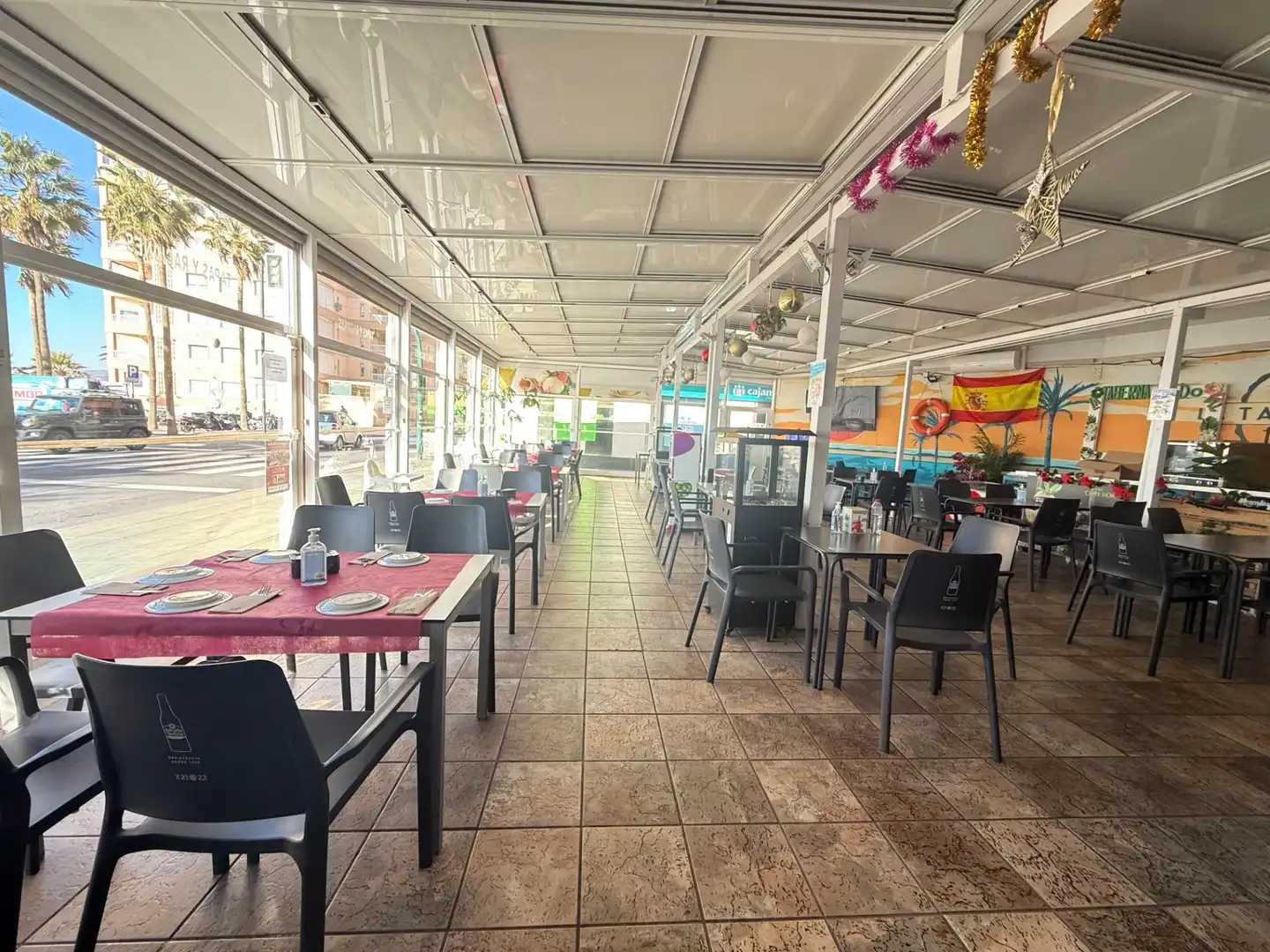Geschaftsraum zur Miete in Almería mit Terrasse und Möbliert