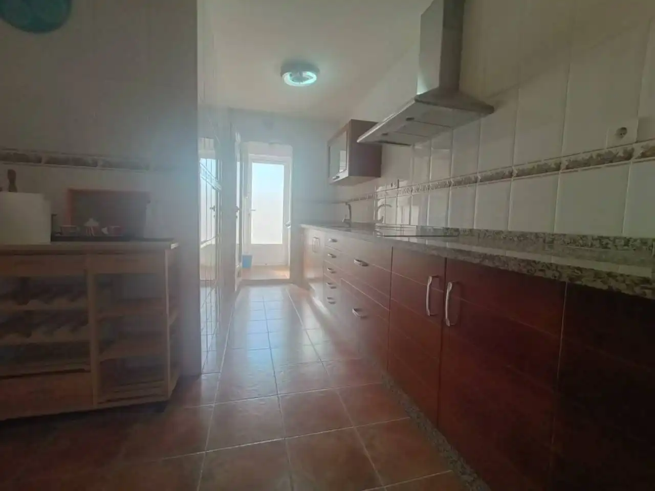 Cuina de Casa o xalet en venda en Villanueva Mesía amb Jardí privat, Terrassa i Moblat