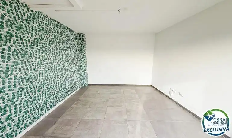 Apartamento en venta en Figueres con Aire acondicionado, Jardín privado y Terraza