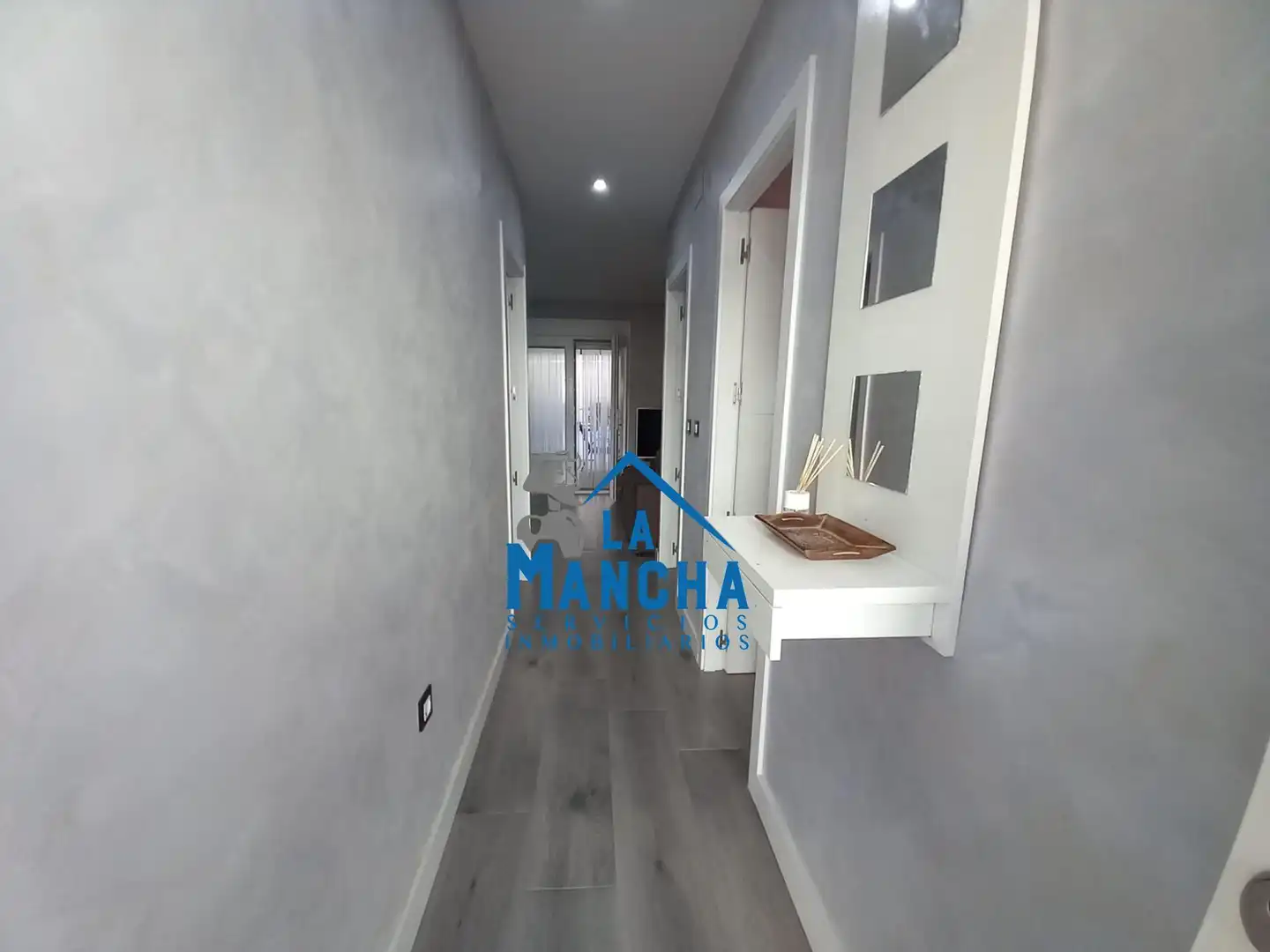 Casa o xalet en venda en Madrigueras amb Piscina i Moblat