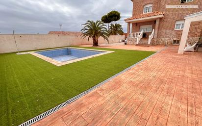 Piscina de Casa o xalet en venda en Yuncos amb Aire condicionat, Calefacció i Parquet