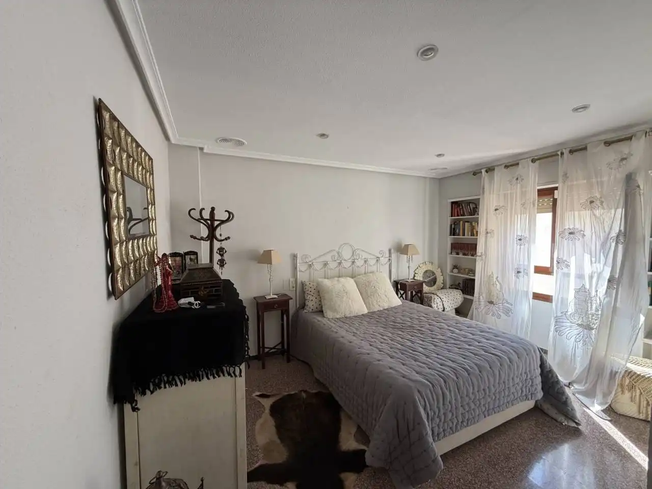 Habitación de Piso en venta en Elche / Elx con Aire acondicionado, Terraza y Trastero