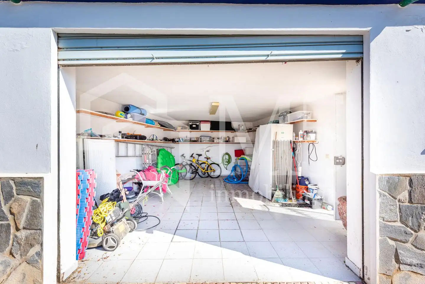 Parking de Casa o chalet en venta en Vélez-Málaga con Jardín privado, Terraza y Piscina
