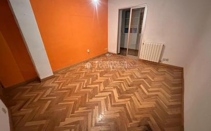 Dormitori de Pis en venda en  Madrid Capital amb Calefacció