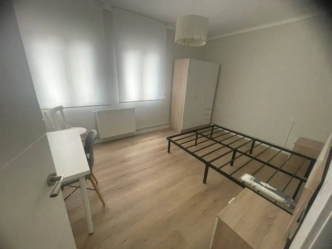 Habitación de Piso de alquiler en Burgos con Calefacción, Parquet y Amueblado