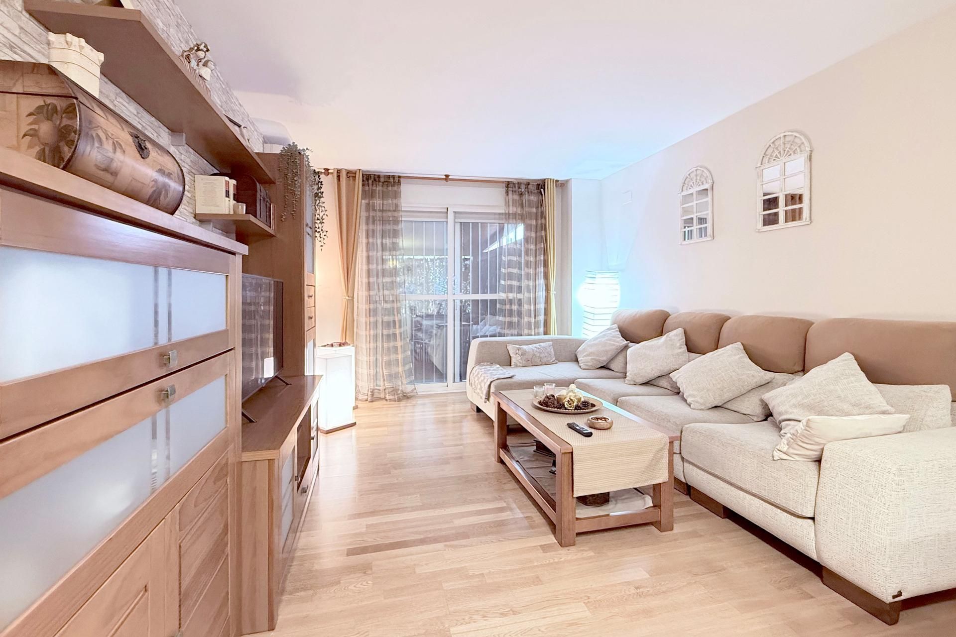 Sala de estar de Piso en venta en Arroyomolinos (Madrid) con Aire acondicionado, Calefacción y Terraza