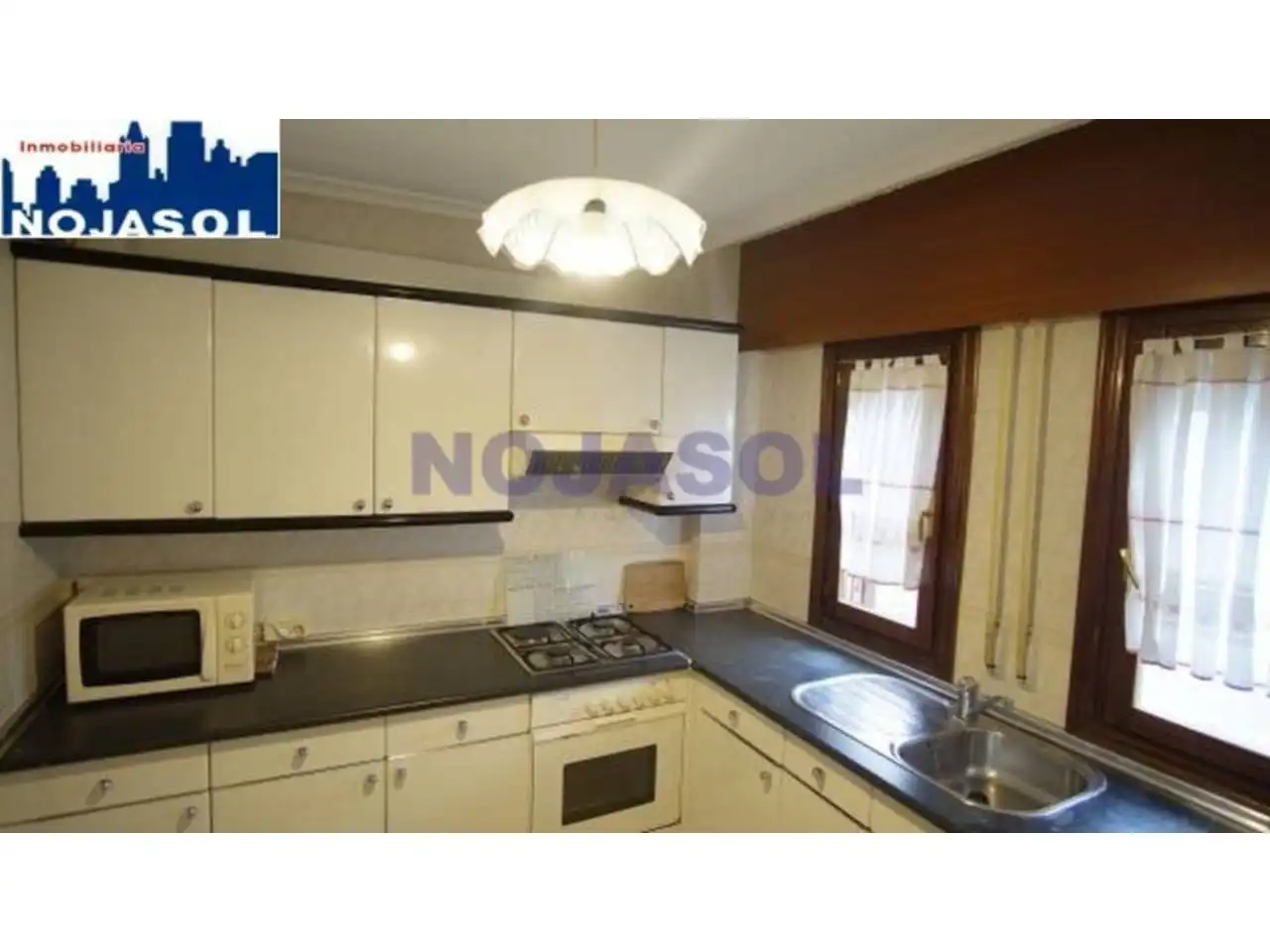 Cocina de Apartamento de alquiler en Noja con Terraza y Amueblado