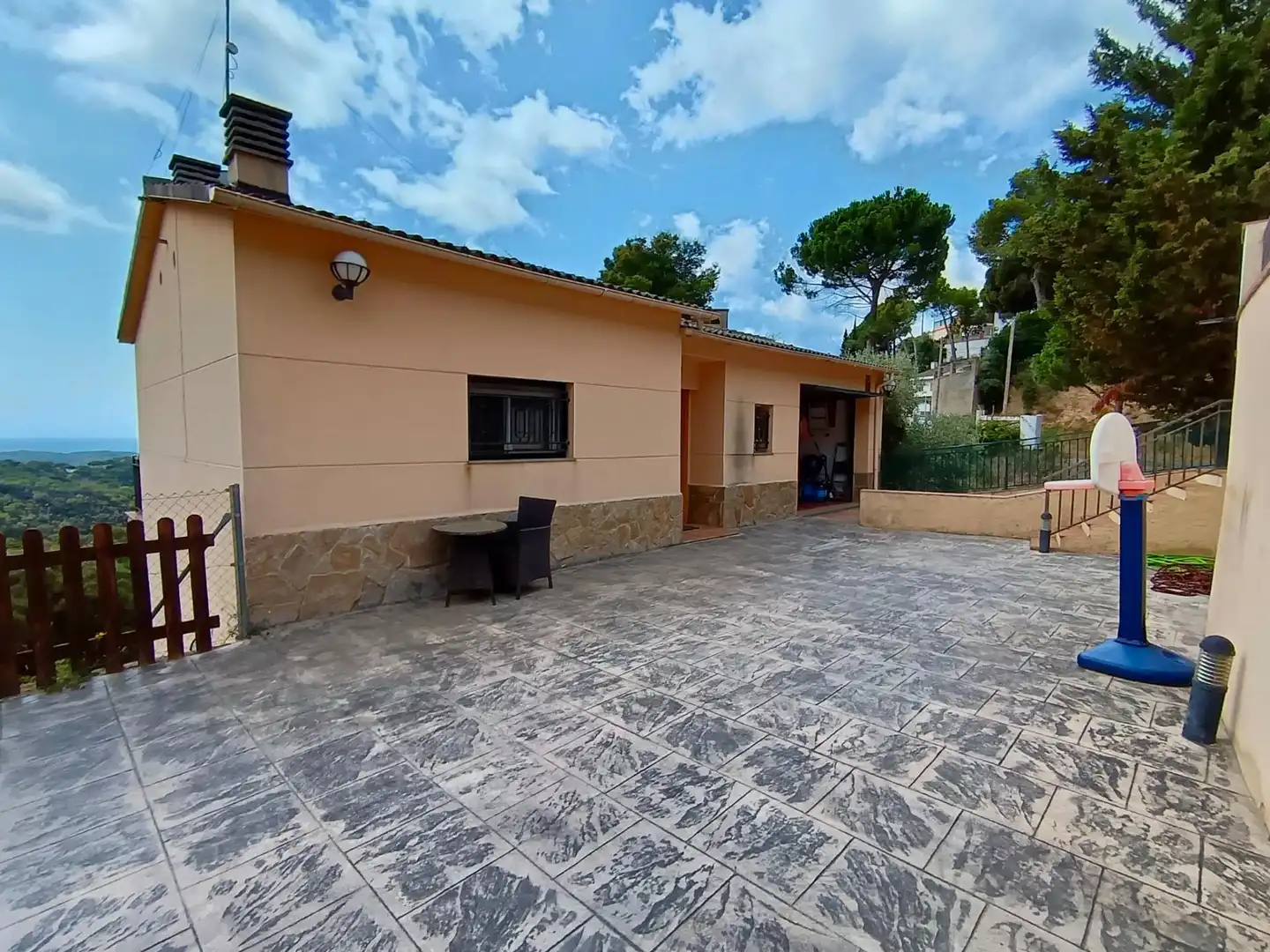 Vista exterior de Casa o chalet en venta en Sant Cebrià de Vallalta con Aire acondicionado, Calefacción y Jardín privado