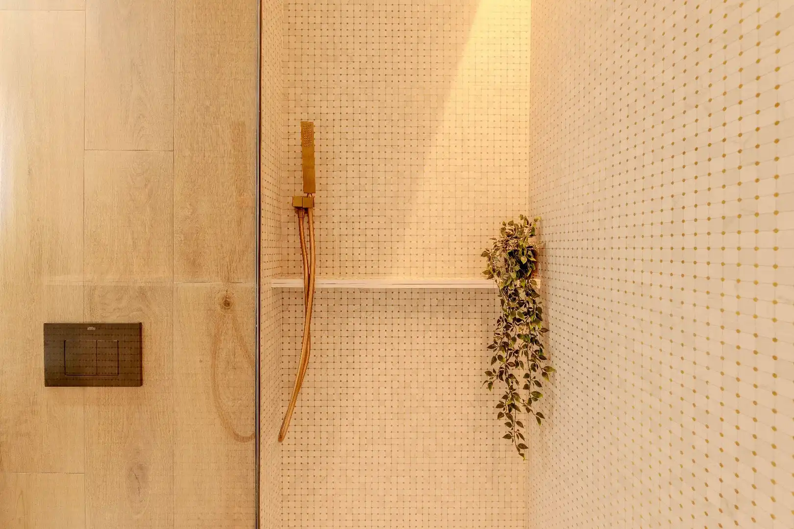 Bathroom of Flat for sale in  Logroño  with Air Conditioner, Heating and Terrace