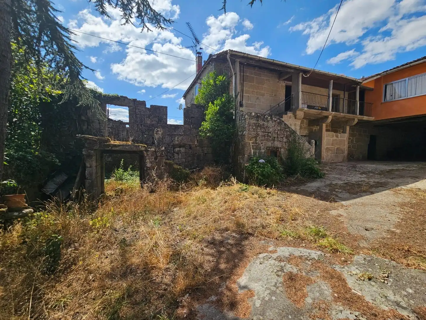 Casa rústica con terraza en venta en San Cristovo de Cea, imagen 3