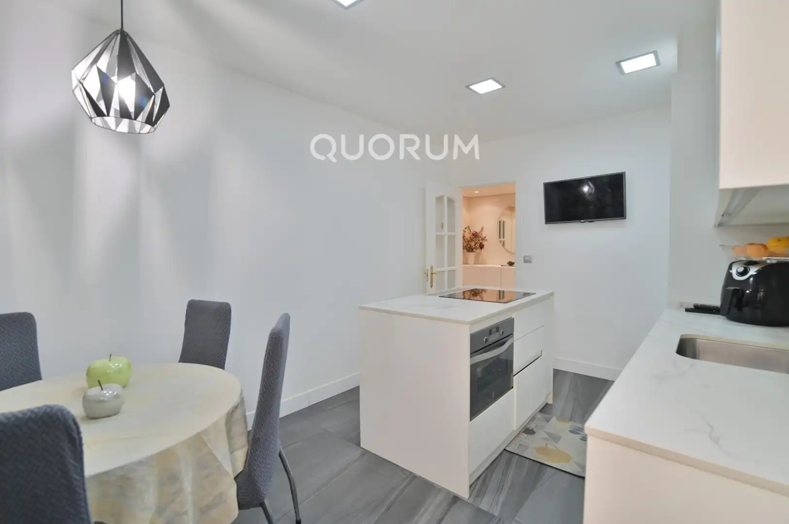 Cocina de Piso en venta en Bilbao  con Calefacción, Terraza y Amueblado