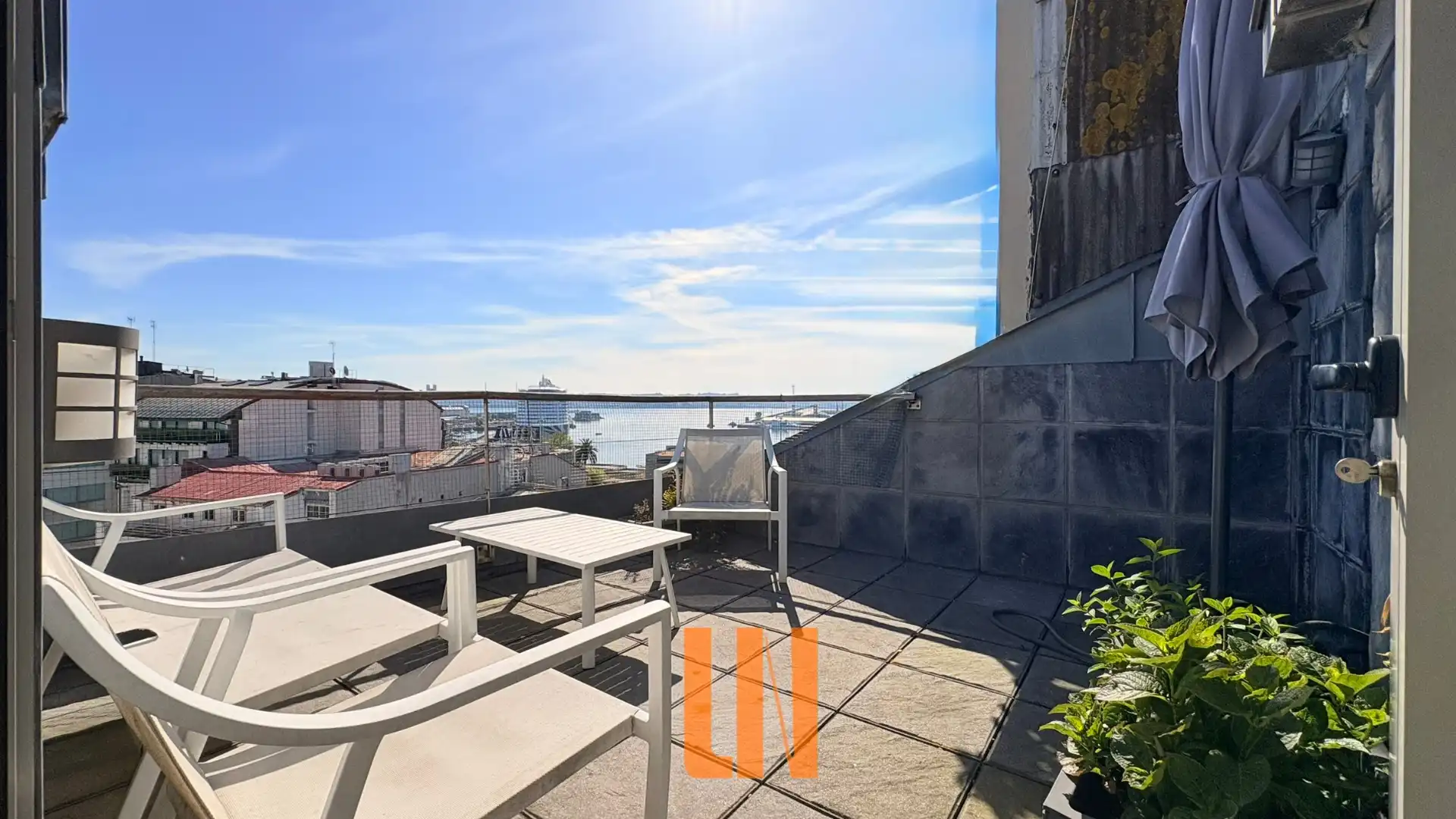 Terraza de Dúplex en venta en A Coruña Capital  con Calefacción, Parquet y Terraza