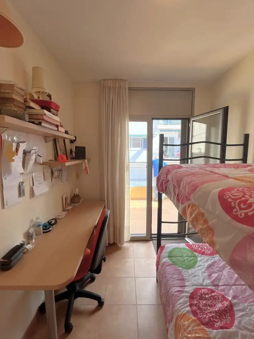 Habitación de Casa adosada en venta en Palamós con Aire acondicionado, Calefacción y Terraza