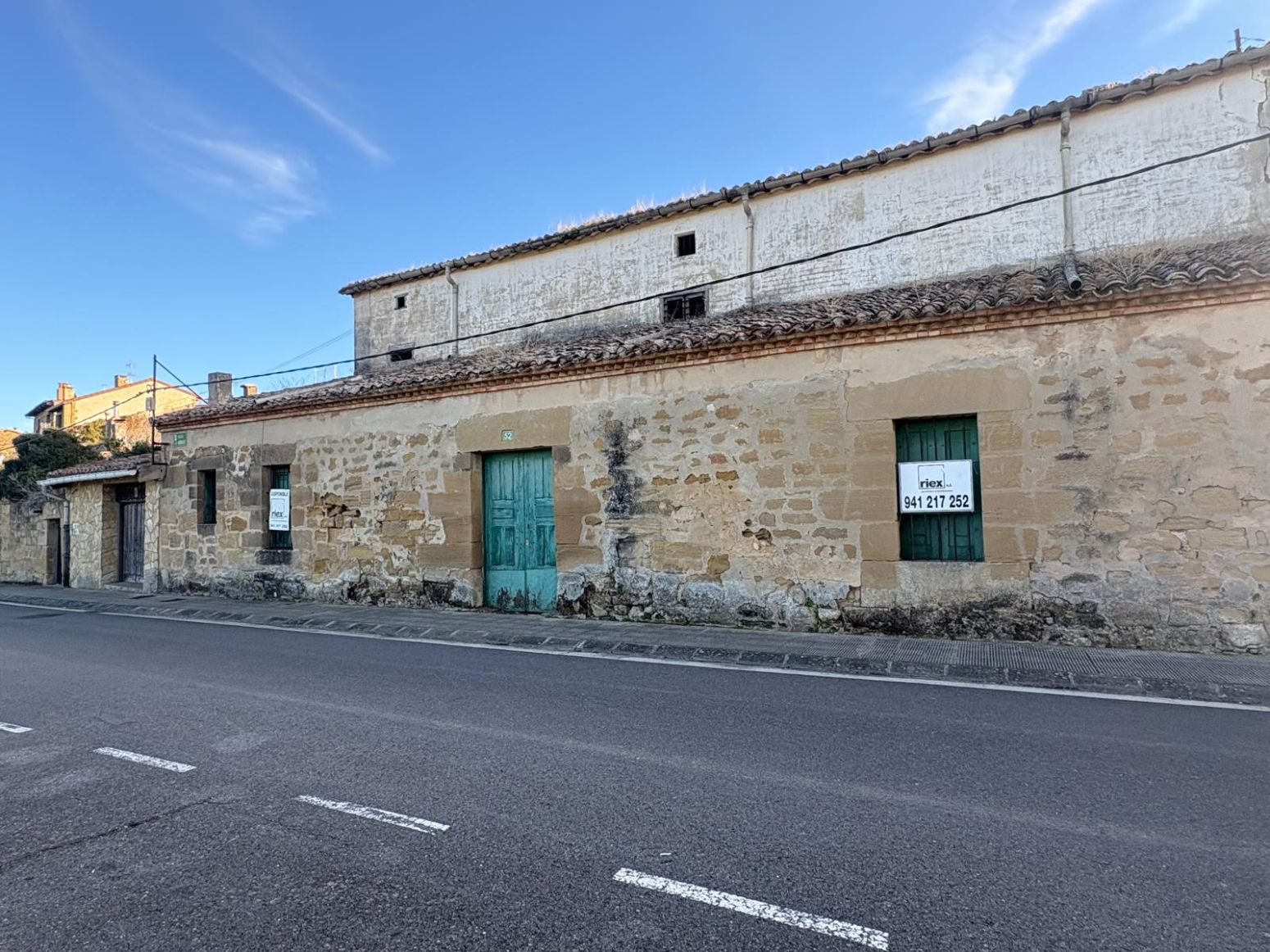 Exterior view of Industrial buildings for sale in Anguciana