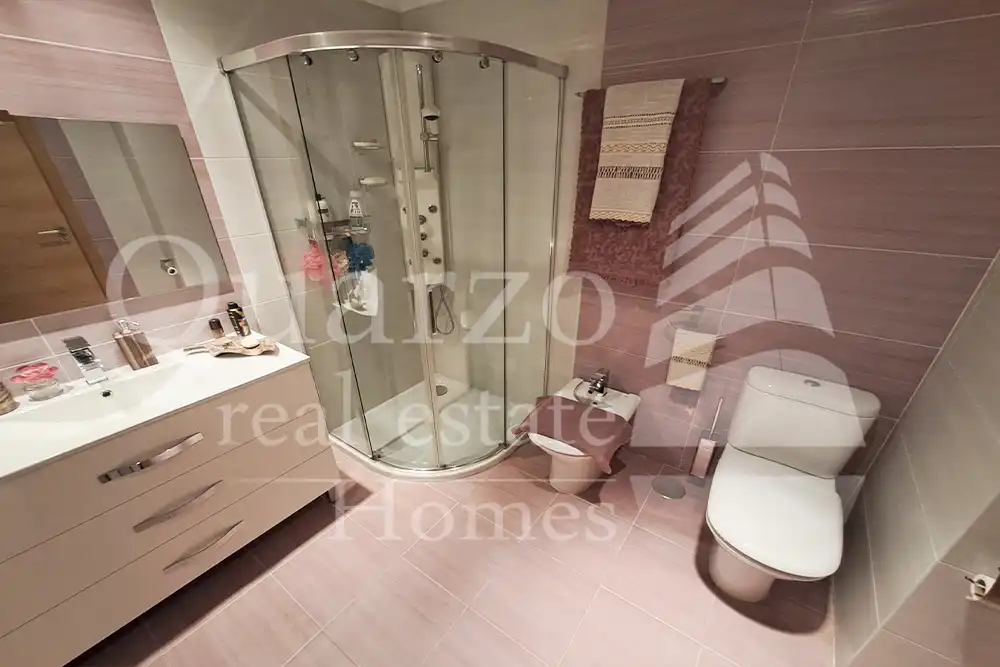 Baño de Casa adosada en venta en Plasencia con Calefacción, Terraza y Balcón