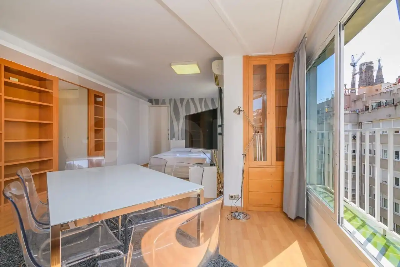Schlafzimmer von Wohnung zum Verkauf in Barcelona mit Klimaanlage, Parkett und Möbliert