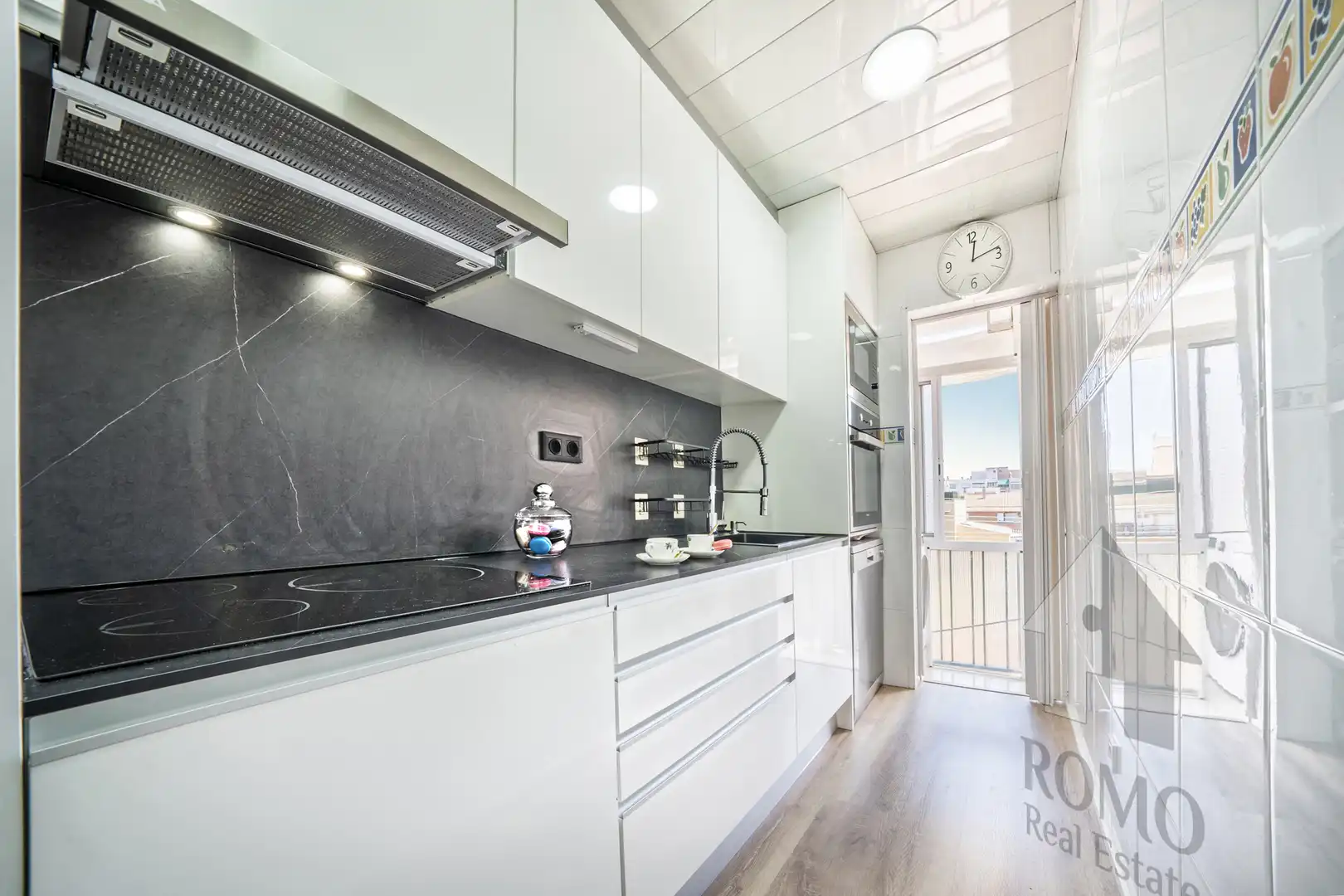 Cocina de Piso en venta en Santa Perpètua de Mogoda con Calefacción, Parquet y Balcón