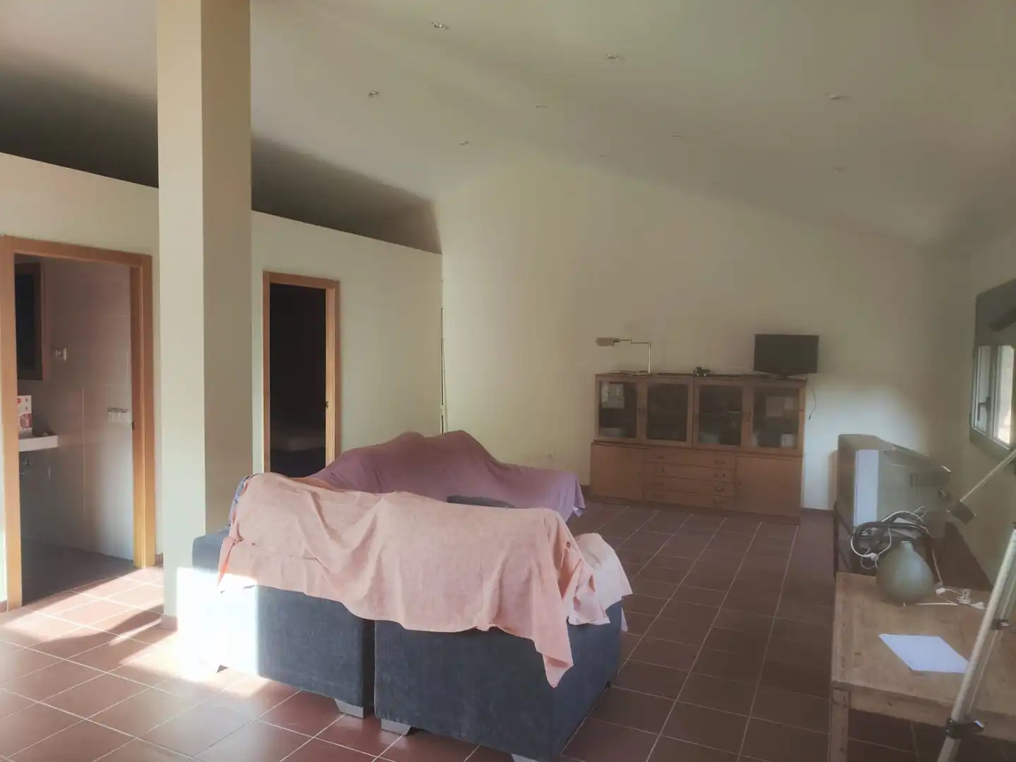 Sala de estar de Casa o chalet en venta en Sant Llorenç de la Muga con Calefacción y Jardín privado