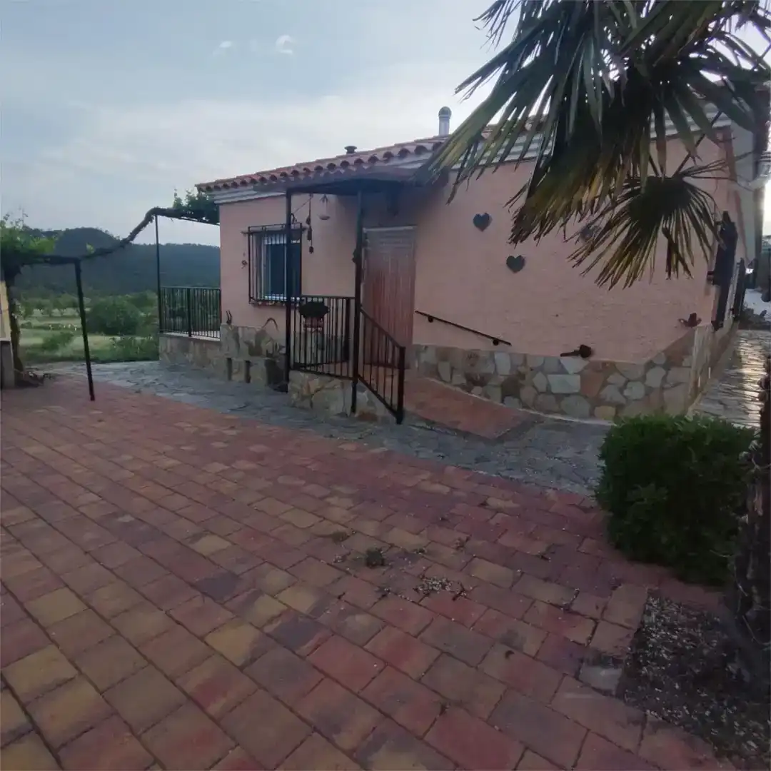 Vista exterior de Casa o xalet en venda en Bogarra amb Jardí privat, Traster i Moblat