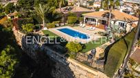 Vista exterior de Casa o xalet en venda en Mutxamel amb Aire condicionat, Calefacció i Jardí privat