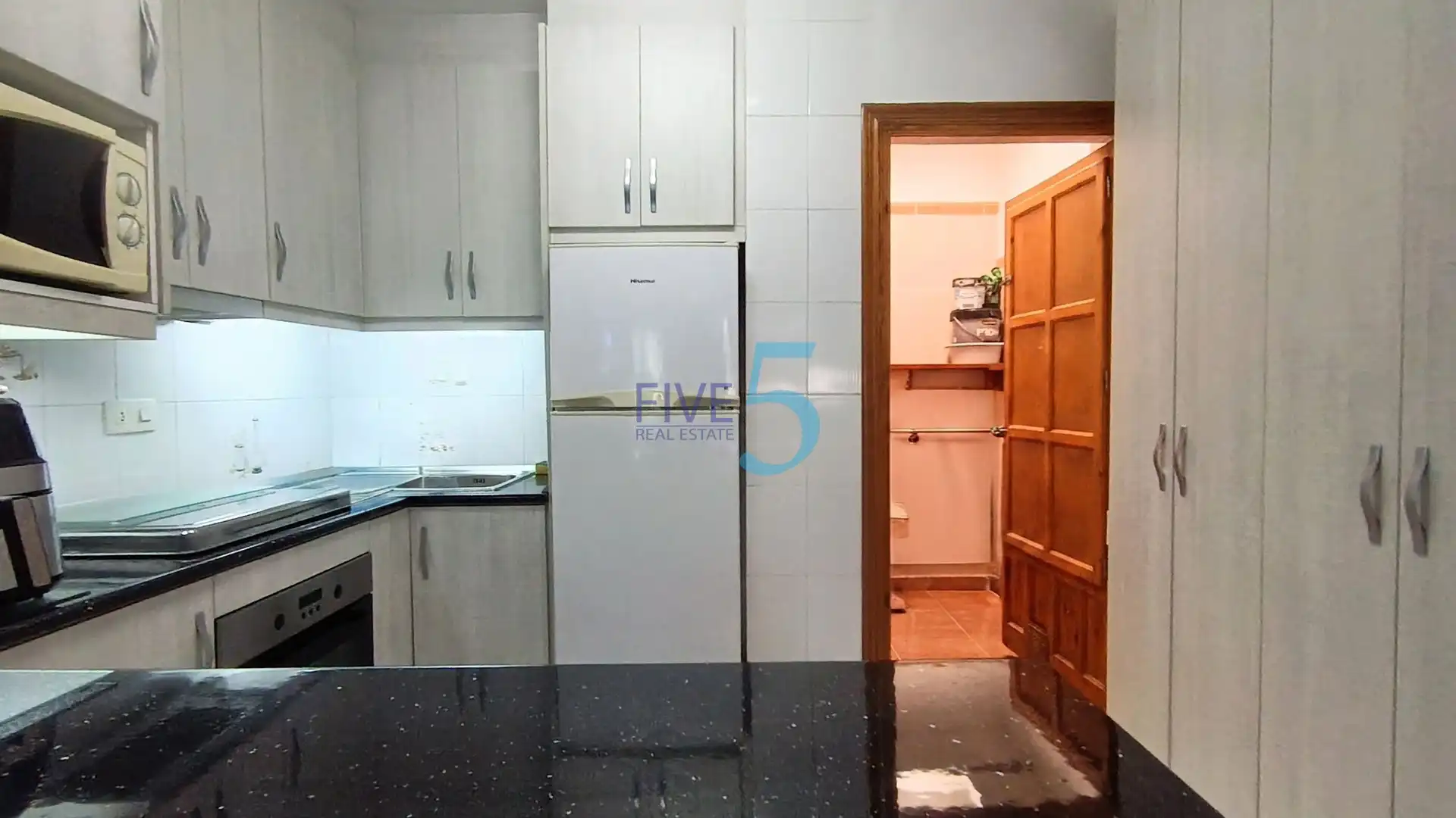 Cocina de Casa adosada en venta en Torrevieja con Aire acondicionado, Calefacción y Terraza