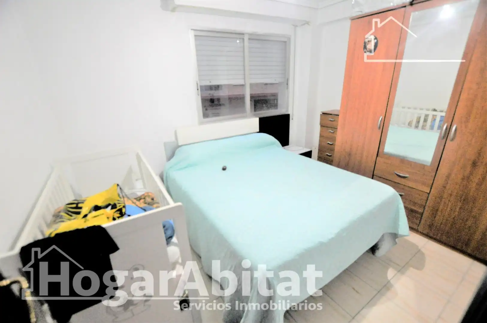 Bedroom of Flat for sale in Valencia  with Air Conditioner, Heating and Terrace