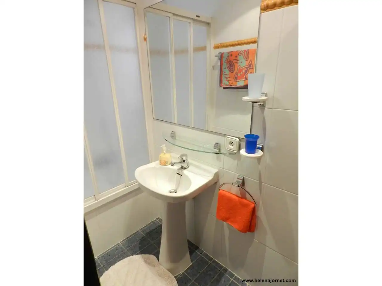 Badezimmer von Dachboden zum Verkauf in Calonge i Sant Antoni mit Heizung, Terrasse und Balkon