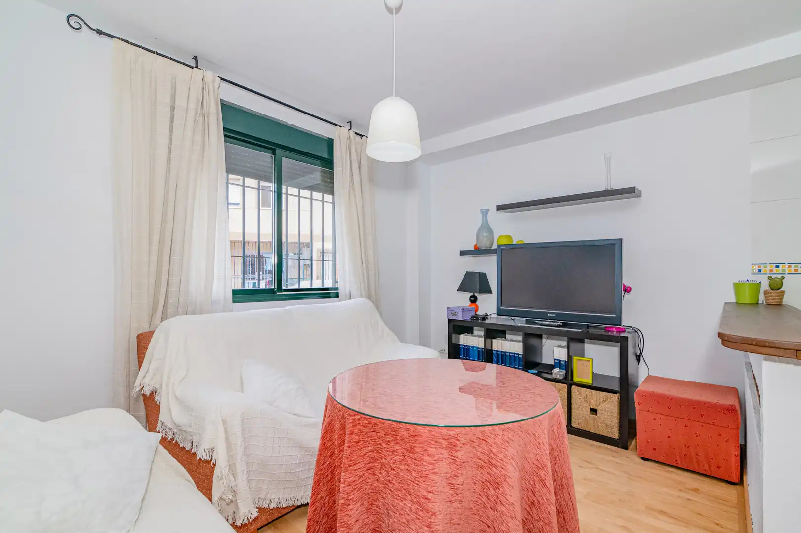 Dormitori de Apartament en venda en Las Gabias amb Traster i Moblat