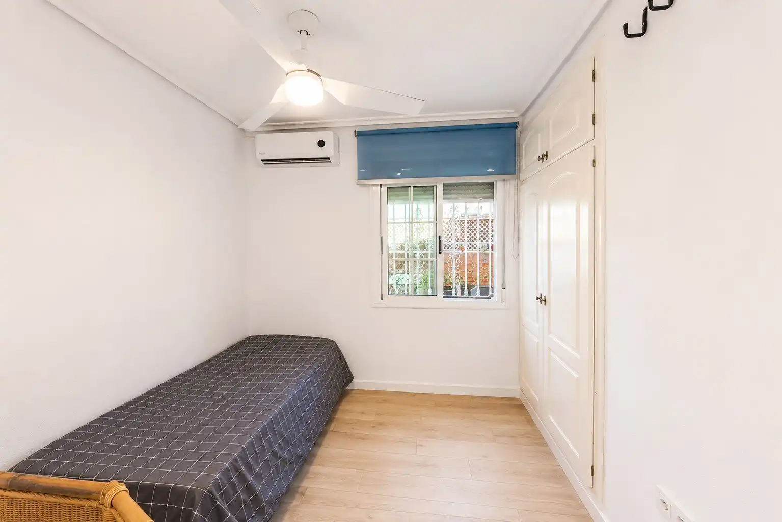 Habitación de Casa o chalet en venta en Torrevieja con Calefacción y Piscina