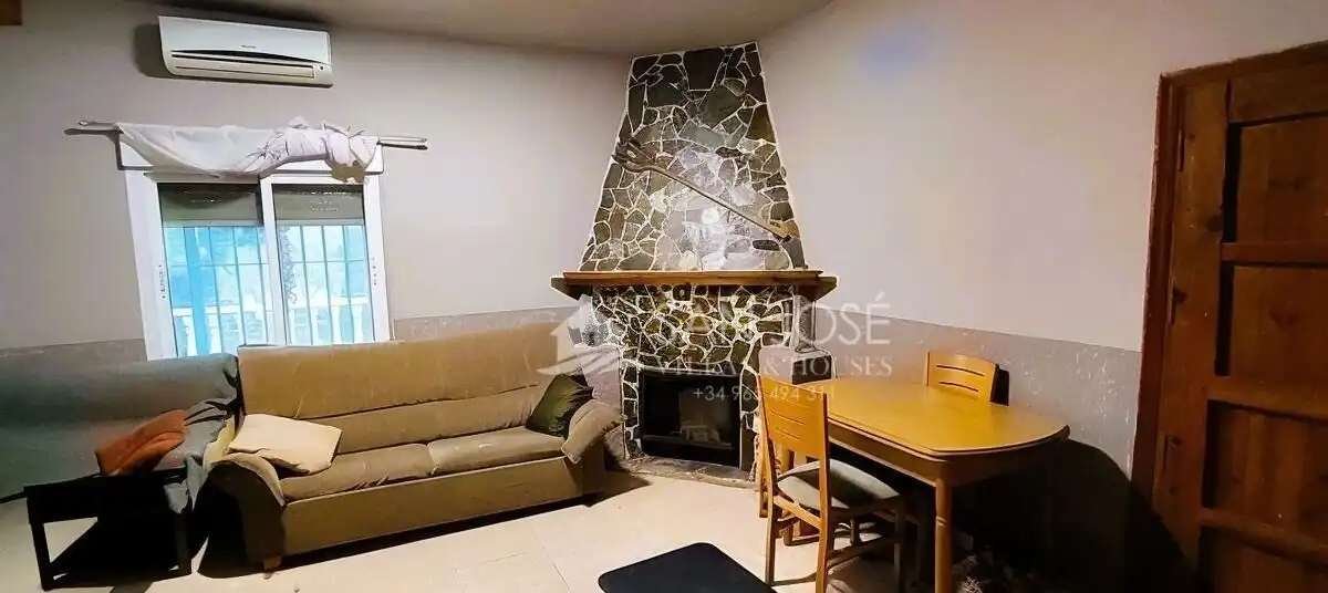 Sala d'estar de Casa o xalet en venda en Monóvar  / Monòver amb Calefacció, Traster i Piscina