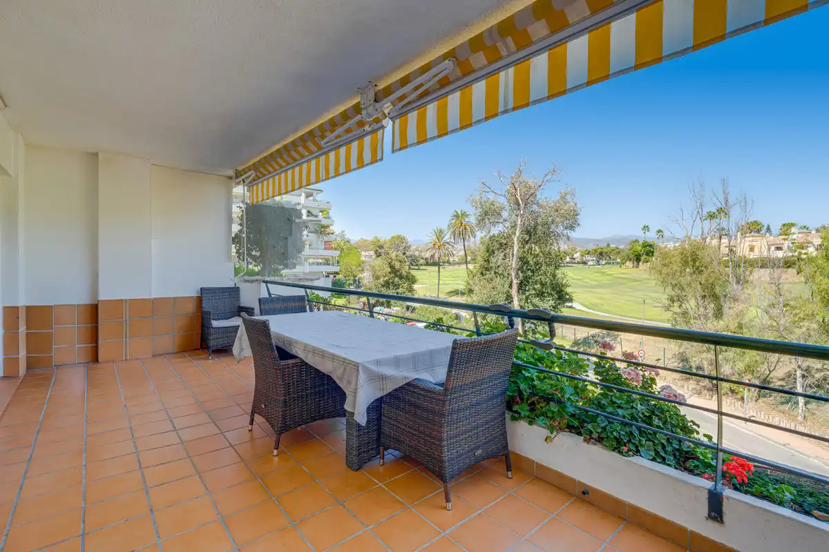 Flat with lift for sale in San Pedro de Alcántara, imagen 8