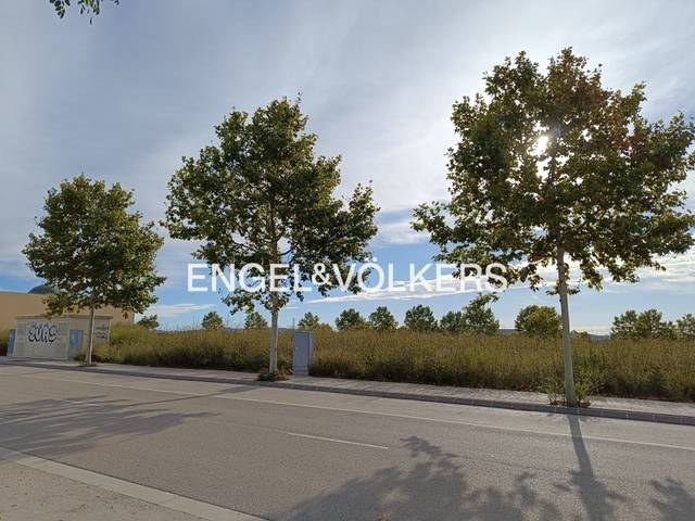 Terreno industrial en Venta en Centre Vila