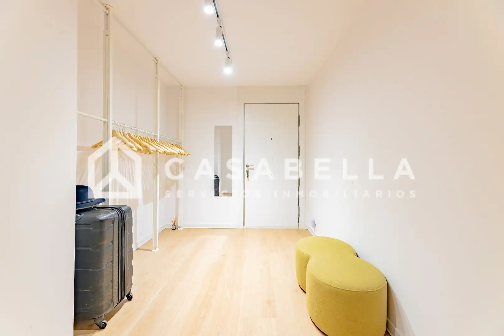 Flat for sale in Valencia  with Air Conditioner, Heating and Terrace