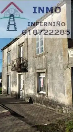 Casa amb terrassa en venda a O Pino