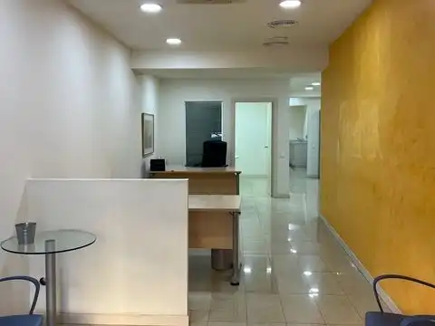 Local de alquiler en Esplugues de Llobregat con Aire acondicionado, Calefacción y Amueblado