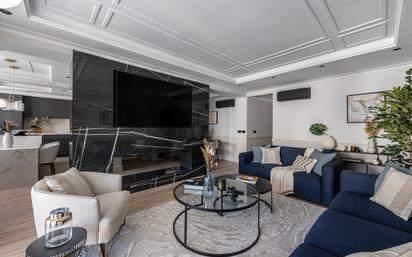 Living room of Flat for sale in  Madrid Capital  with Air Conditioner, Heating and Storage room