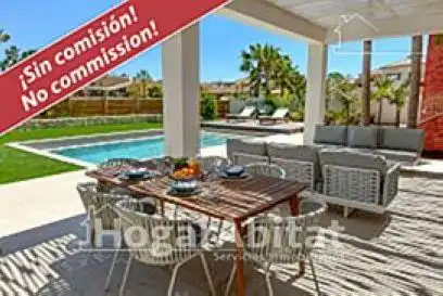 Terrassa de Casa o xalet en venda en Cuevas del Almanzora amb Aire condicionat, Jardí privat i Terrassa