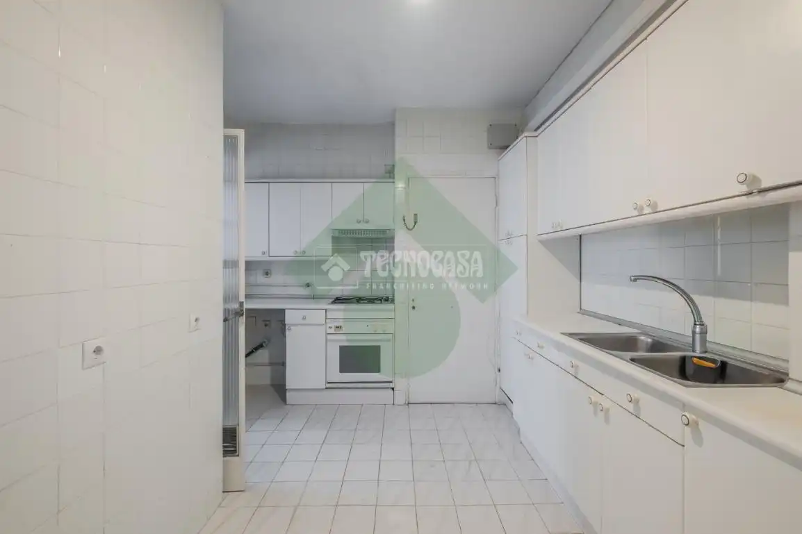 Cocina de Piso en venta en Madrid
