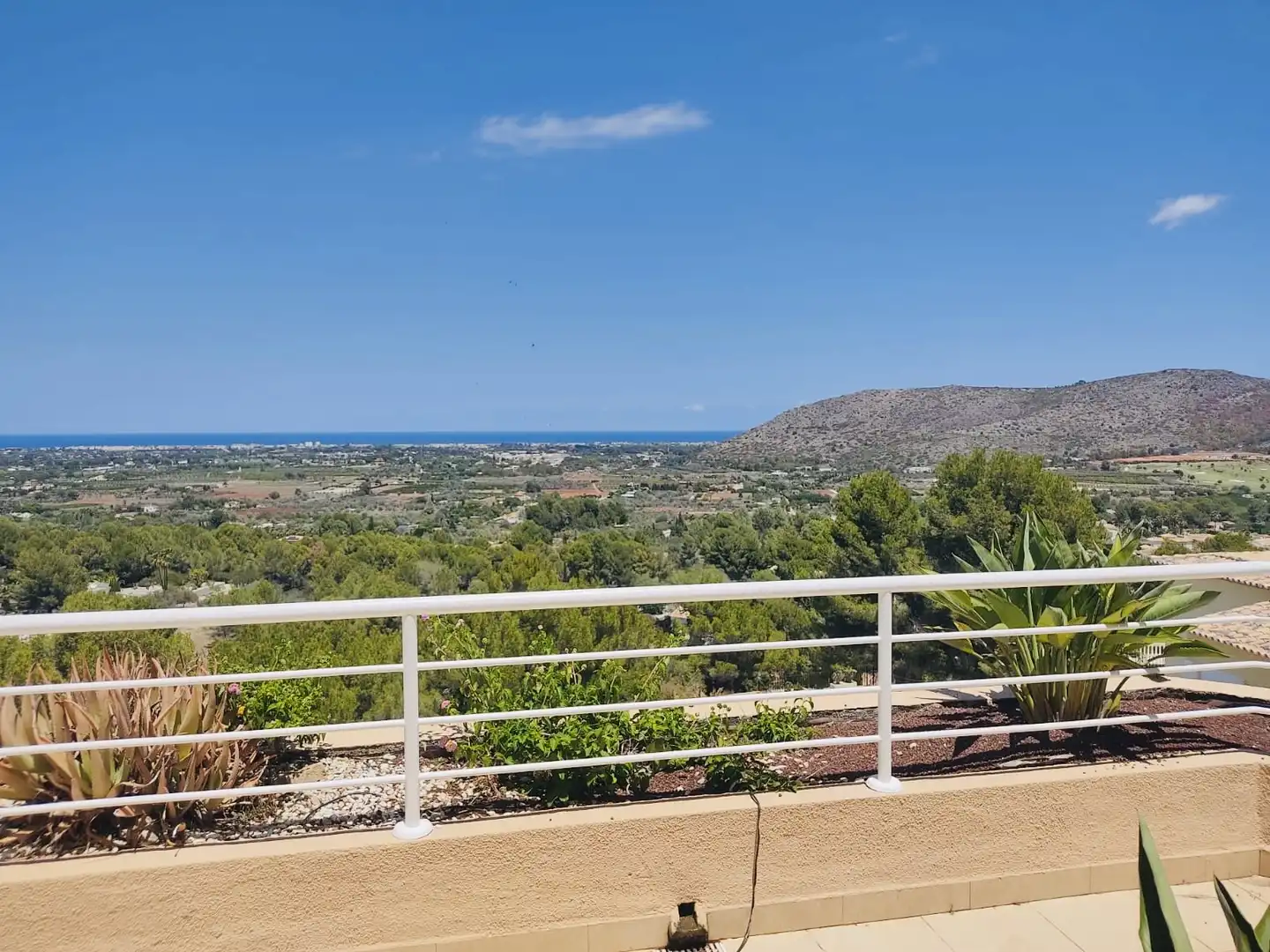 Vista exterior de Àtic en venda en Dénia amb Aire condicionat, Calefacció i Terrassa