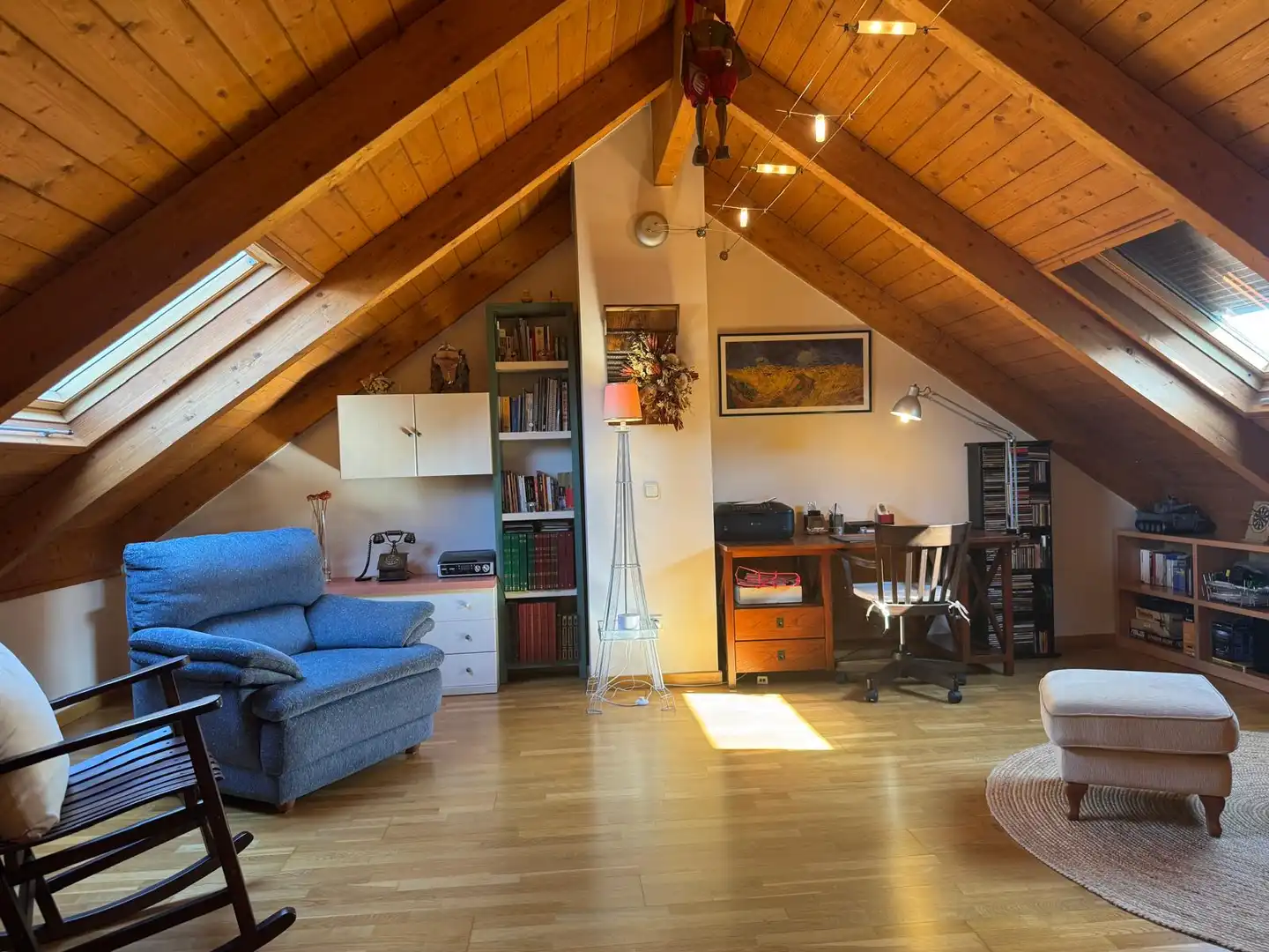 Sala de estar de Casa adosada en venta en Boadilla del Monte con Aire acondicionado, Calefacción y Jardín privado