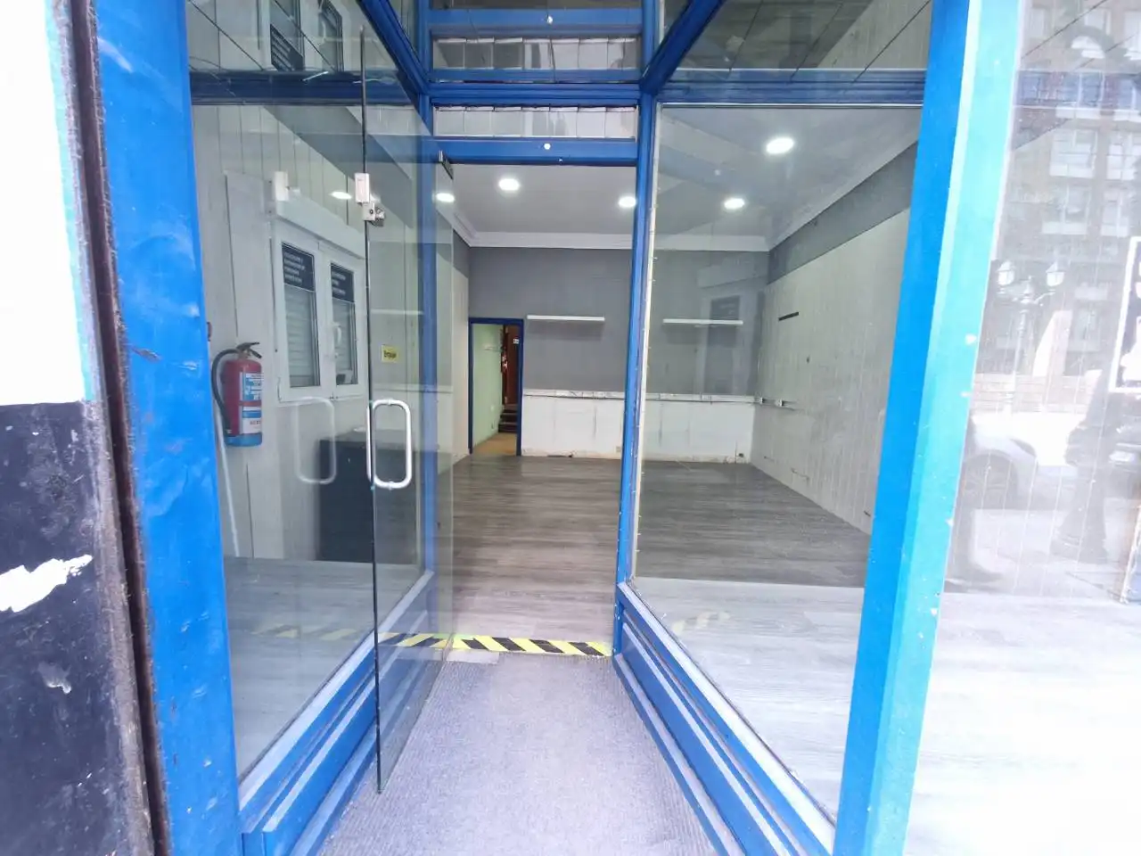Local comercial de lloguer a Calle Egaña, imagen 3
