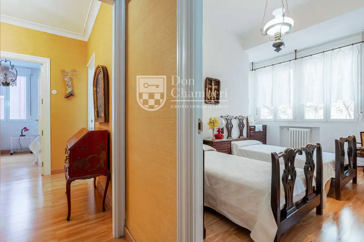 Schlafzimmer von Wohnung zum Verkauf in Madrid mit Klimaanlage, Heizung und Möbliert