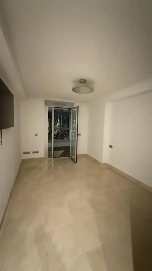 Apartamento con piscina en venta en San Pedro de Alcántara, imagen 11