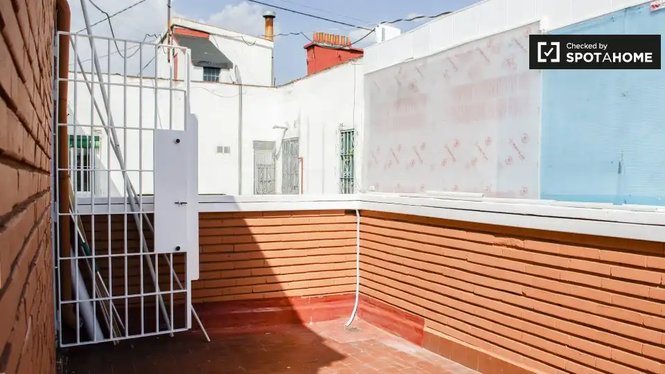 Terrassa de Pis de lloguer en Madrid amb Aire condicionat, Calefacció i Moblat